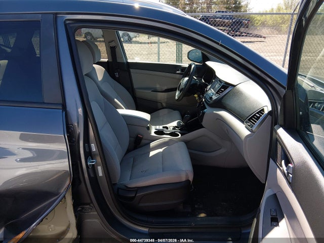 2017 Hyundai Tucson Se მანქანა იყიდება აუქციონზე, vin: KM8J33A45HU462567, აუქციონის ნომერი: 44739348