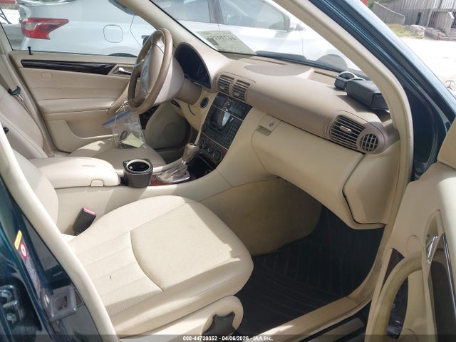 2005 Mercedes-benz C 240 Luxury 4matic მანქანა იყიდება აუქციონზე, vin: WDBRF81J55F644009, აუქციონის ნომერი: 44739352