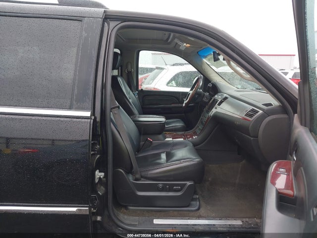 44739356 :رقم المزاد ، 1GYFK63867R288292 vin ، 2007 Cadillac Escalade Standard مزاد بيع