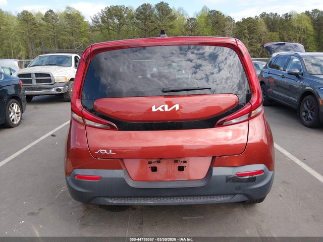 2022 Kia Soul Lx მანქანა იყიდება აუქციონზე, vin: KNDJ23AU4N7801319, აუქციონის ნომერი: 44739387
