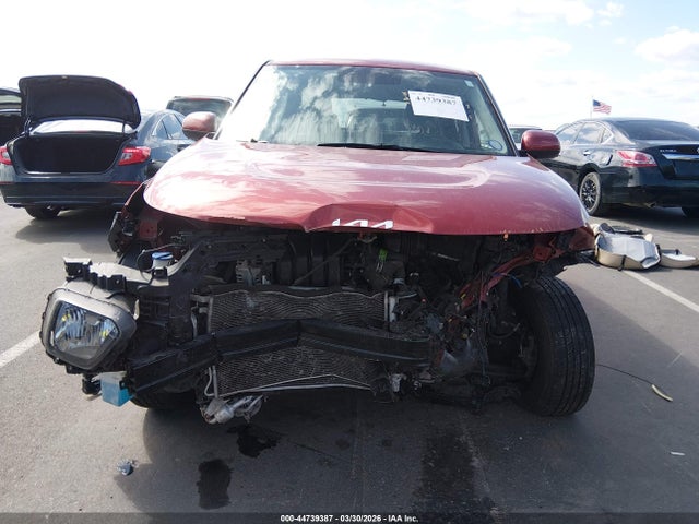2022 Kia Soul Lx მანქანა იყიდება აუქციონზე, vin: KNDJ23AU4N7801319, აუქციონის ნომერი: 44739387