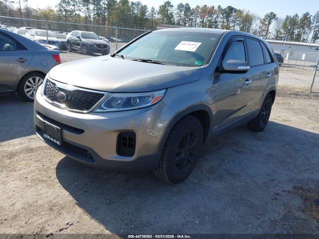 Продаж на аукціоні авто 2015 Kia Sorento Lx, vin: 5XYKTCA62FG564420, номер лоту: 44739392