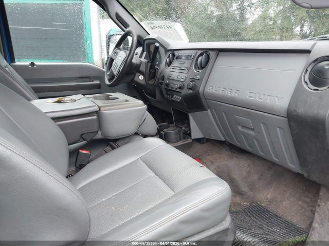 1FDUF4GYXGEB35708 Ford F-450 Chassis Xl