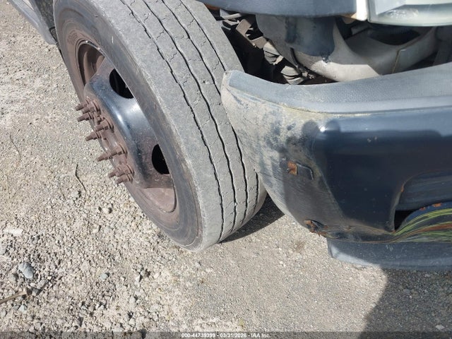 44739399 :رقم المزاد ، 1FD0W4GY9FEC28541 vin ، 2015 Ford F-450 Chassis Xl مزاد بيع