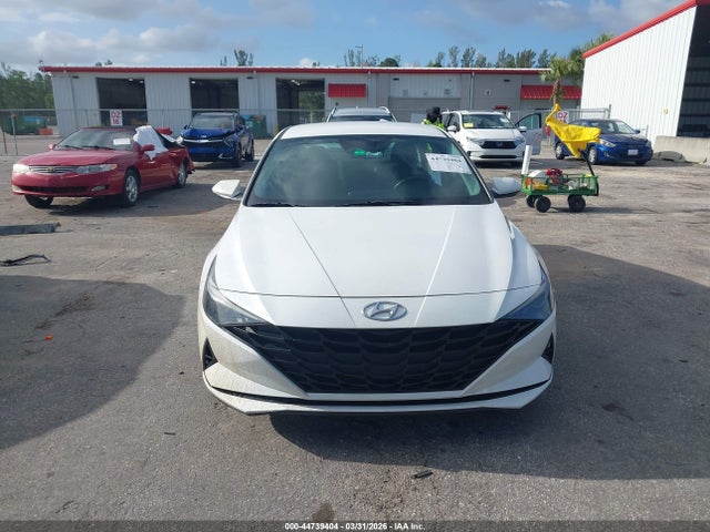 Продажа на аукционе авто 2021 Hyundai Elantra Sel, vin: 5NPLM4AG3MH006842, номер лота: 44739404