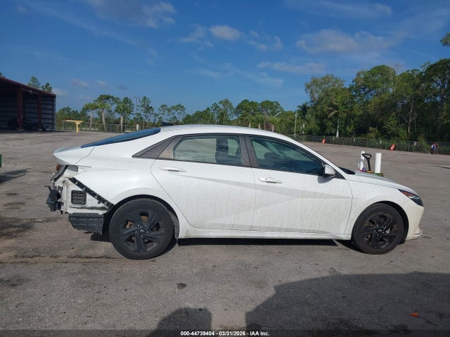 Продажа на аукционе авто 2021 Hyundai Elantra Sel, vin: 5NPLM4AG3MH006842, номер лота: 44739404