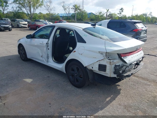 Продажа на аукционе авто 2021 Hyundai Elantra Sel, vin: 5NPLM4AG3MH006842, номер лота: 44739404