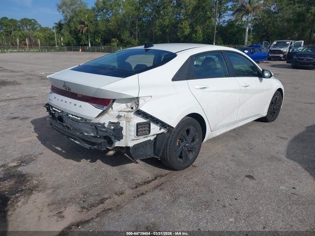 Продажа на аукционе авто 2021 Hyundai Elantra Sel, vin: 5NPLM4AG3MH006842, номер лота: 44739404