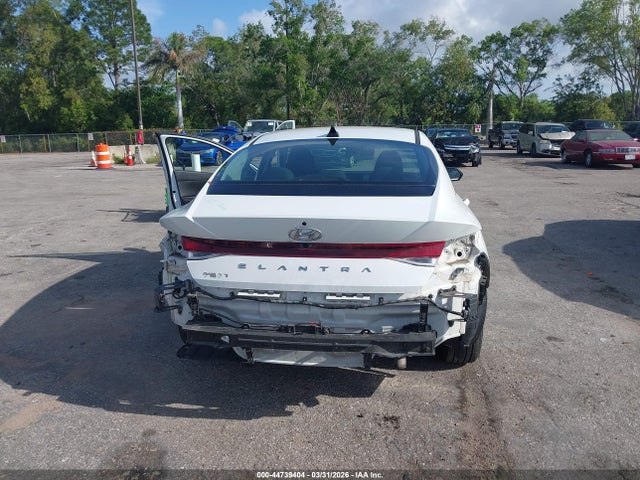 Продажа на аукционе авто 2021 Hyundai Elantra Sel, vin: 5NPLM4AG3MH006842, номер лота: 44739404