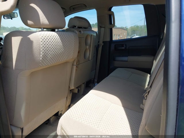 44739419 :رقم المزاد ، 5TFRM5F15BX031165 vin ، 2011 Toyota Tundra Grade 4.6l V8 مزاد بيع