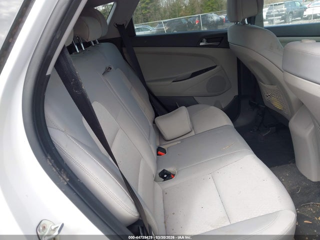 44739429 :رقم المزاد ، KM8J3CA49HU475516 vin ، 2017 Hyundai Tucson Se مزاد بيع