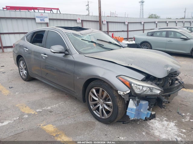 44739433 :رقم المزاد ، JN1BY1AP5JM180320 vin ، 2018 Infiniti Q70 3.7 Luxe مزاد بيع