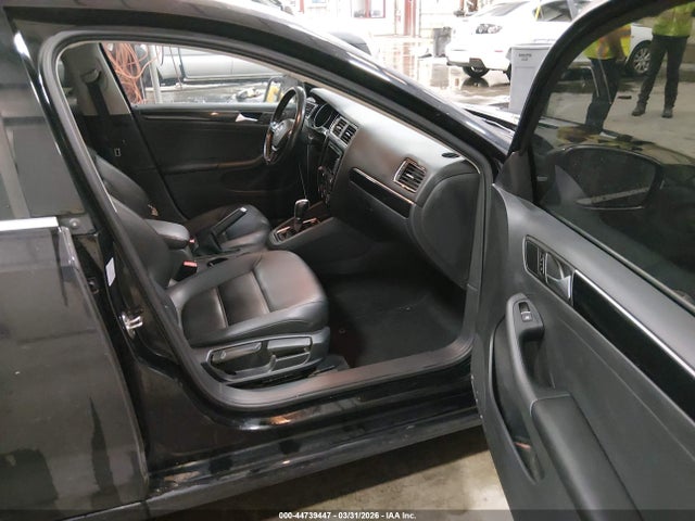 2015 Volkswagen Jetta 2.0l Tdi Sel მანქანა იყიდება აუქციონზე, vin: 3VWLA7AJ9FM251192, აუქციონის ნომერი: 44739447