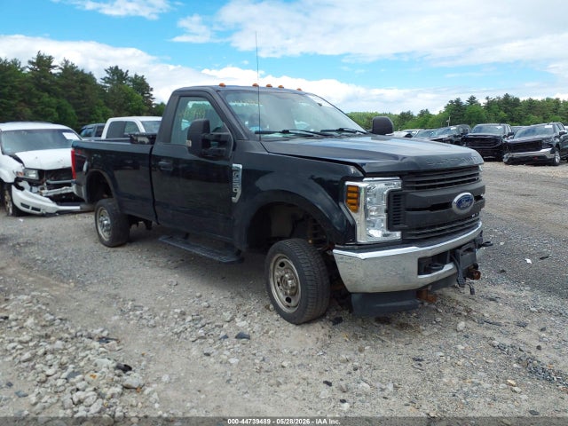 44739489 :رقم المزاد ، 1FTBF2B69JEC34470 vin ، 2018 Ford F-250 Xl مزاد بيع
