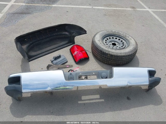 1GCVKREC7EZ405637 Chevrolet Silverado 1500 1lt