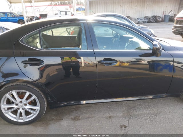 44739541 :رقم المزاد ، JTHBK262272052203 vin ، 2007 Lexus Is 250 مزاد بيع