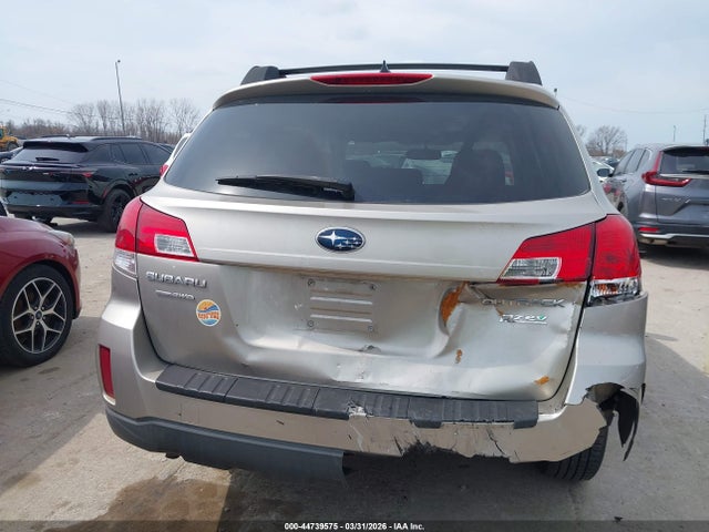 Aukcja sprzedaży 2014 Subaru Outback 2.5i Premium, vin: 4S4BRBCC3E3245117, numer aukcji: 44739575