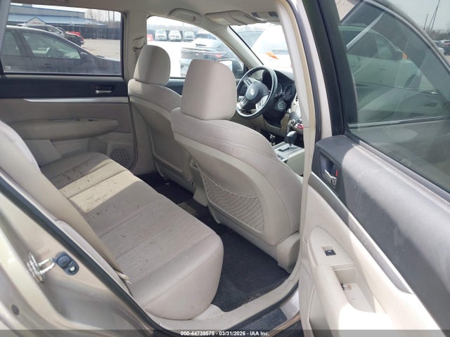 Aukcja sprzedaży 2014 Subaru Outback 2.5i Premium, vin: 4S4BRBCC3E3245117, numer aukcji: 44739575