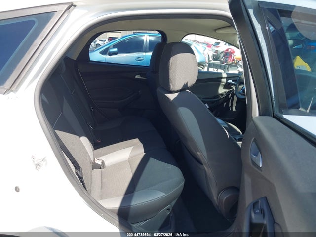 Ford FOCUS SE 2014 1FADP3K20EL169511 Image 8