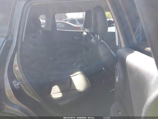 44739713 :رقم المزاد ، 3C4NJDCB2JT267121 vin ، 2018 Jeep Compass Limited 4x4 مزاد بيع