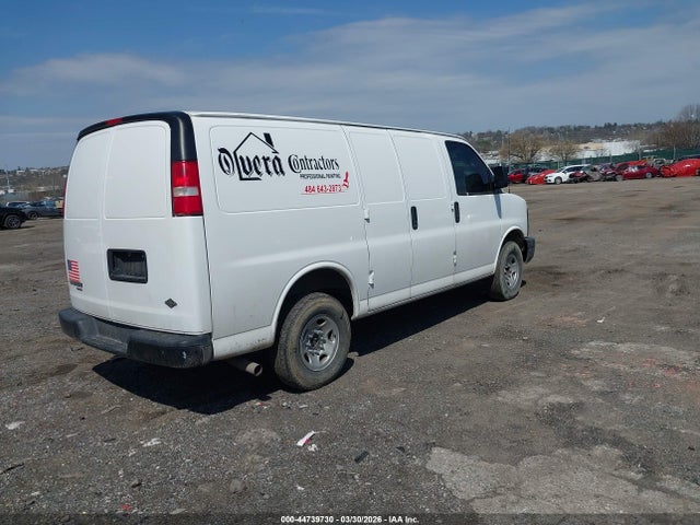 Chevrolet Express 2500 Work Van 2016 1GCWGAFF8G1209854 Image 4