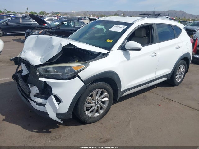 Hyundai Tucson Se Plus 2017 KM8J33A44HU534715 Image 2