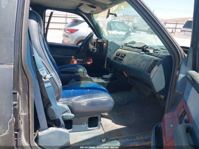 Продаж на аукціоні авто 1994 Chevrolet Gmt-400 C3500, vin: 1GCHC33F6RJ395255, номер лоту: 44739869