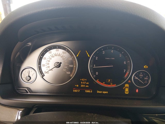 2011 Bmw 535i Xdrive მანქანა იყიდება აუქციონზე, vin: WBAFU7C50BC439552, აუქციონის ნომერი: 44739882