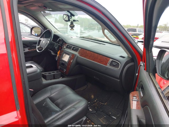 44739895 :رقم المزاد ، 1GNSKBE05ER208960 vin ، 2014 Chevrolet Tahoe Lt مزاد بيع