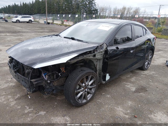 44739987 :رقم المزاد ، 3MZBN1W33JM190874 vin ، 2018 Mazda Mazda3 Grand Touring مزاد بيع