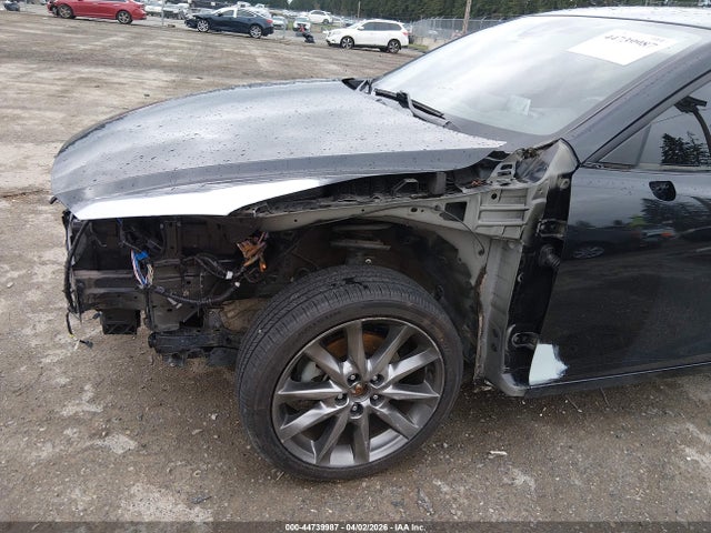 44739987 :رقم المزاد ، 3MZBN1W33JM190874 vin ، 2018 Mazda Mazda3 Grand Touring مزاد بيع