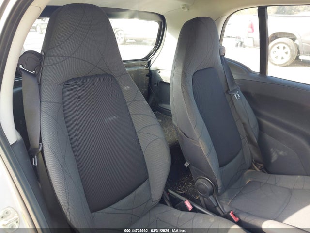 Aukcja sprzedaży 2011 Smart Fortwo Passion/pure, vin: WMEEJ3BA8BK438641, numer aukcji: 44739992