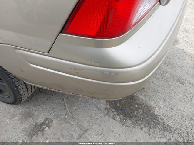 44740010 :رقم المزاد ، 1FAFP3834YW155574 vin ، 2000 Ford Focus Zts مزاد بيع