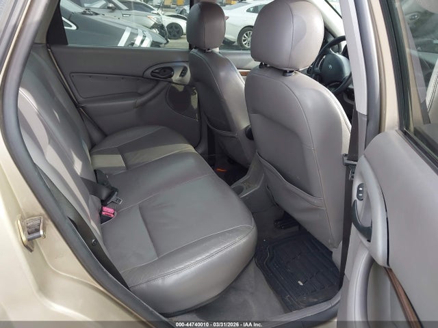 44740010 :رقم المزاد ، 1FAFP3834YW155574 vin ، 2000 Ford Focus Zts مزاد بيع