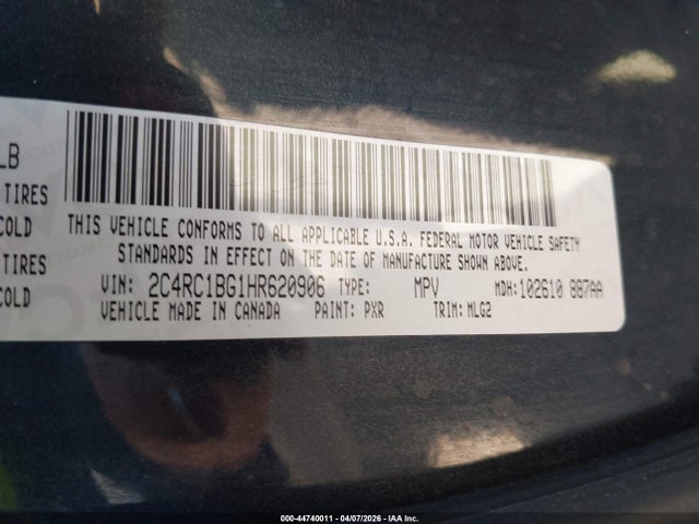 Продажа на аукционе авто 2017 Chrysler Pacifica Touring-l, vin: 2C4RC1BG1HR620906, номер лота: 44740011