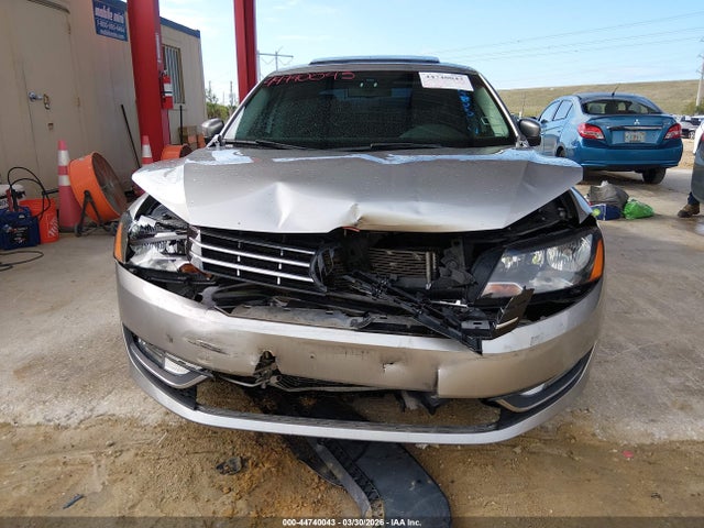 Aukcja sprzedaży 2013 Volkswagen Passat 2.0l Tdi Sel Premium, vin: 1VWCN7A33DC082226, numer aukcji: 44740043