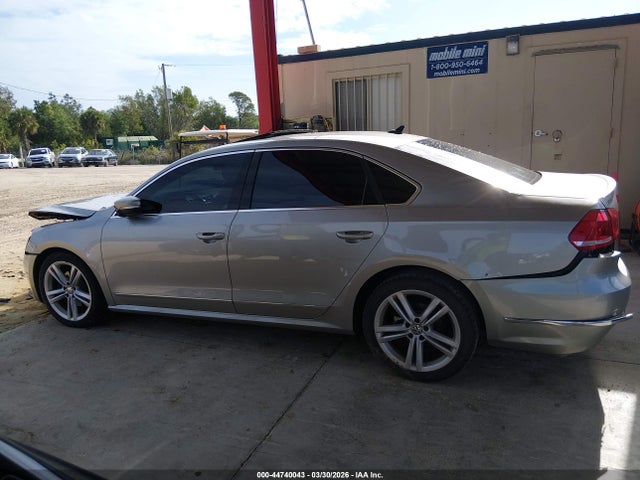 Aukcja sprzedaży 2013 Volkswagen Passat 2.0l Tdi Sel Premium, vin: 1VWCN7A33DC082226, numer aukcji: 44740043
