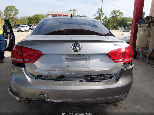 Aukcja sprzedaży 2013 Volkswagen Passat 2.0l Tdi Sel Premium, vin: 1VWCN7A33DC082226, numer aukcji: 44740043