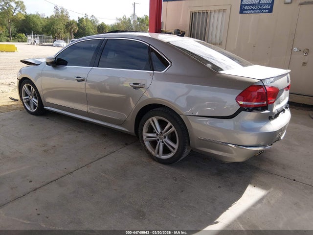 Aukcja sprzedaży 2013 Volkswagen Passat 2.0l Tdi Sel Premium, vin: 1VWCN7A33DC082226, numer aukcji: 44740043