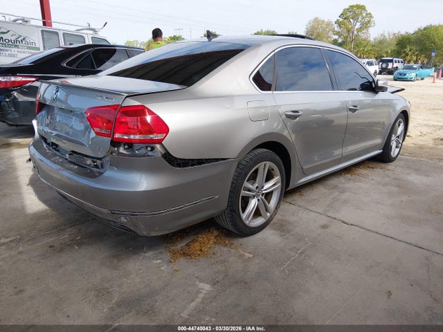 Aukcja sprzedaży 2013 Volkswagen Passat 2.0l Tdi Sel Premium, vin: 1VWCN7A33DC082226, numer aukcji: 44740043