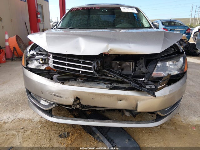 Aukcja sprzedaży 2013 Volkswagen Passat 2.0l Tdi Sel Premium, vin: 1VWCN7A33DC082226, numer aukcji: 44740043