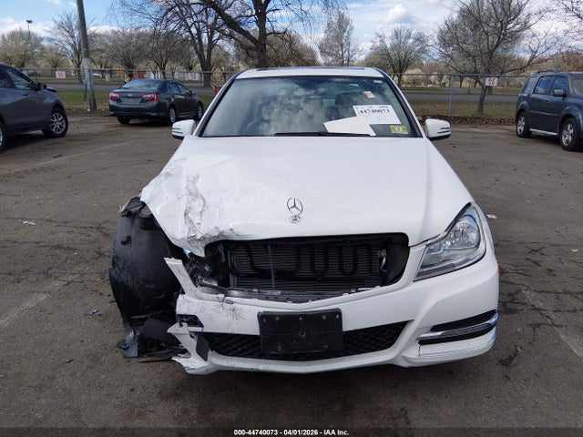 Aukcja sprzedaży 2013 Mercedes-benz C 300 Luxury 4matic, vin: WDDGF8AB5DA805736, numer aukcji: 44740073