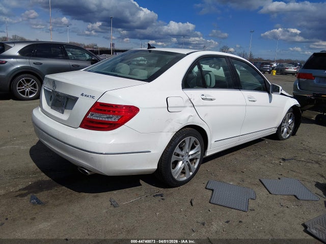 Aukcja sprzedaży 2013 Mercedes-benz C 300 Luxury 4matic, vin: WDDGF8AB5DA805736, numer aukcji: 44740073
