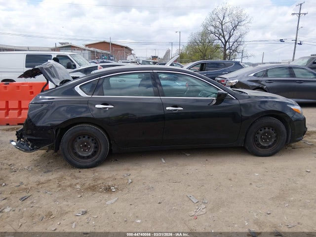 1N4AL3AP3JC116095 Nissan Altima 2.5 S