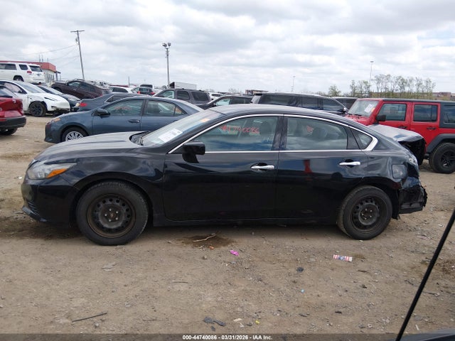 1N4AL3AP3JC116095 Nissan Altima 2.5 S