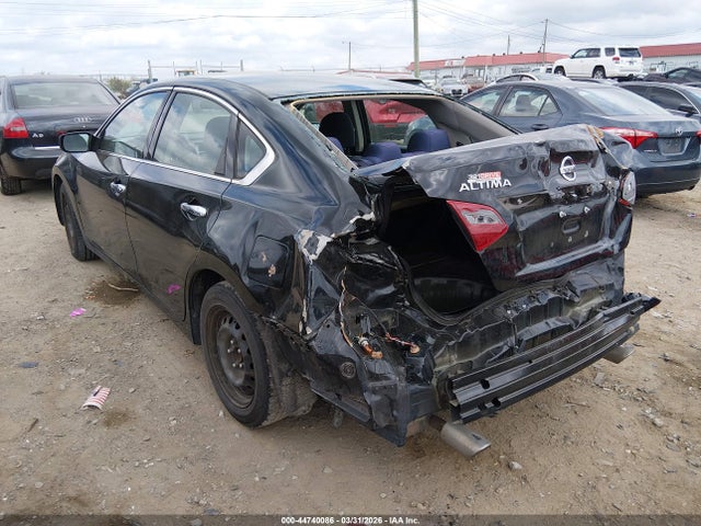 1N4AL3AP3JC116095 Nissan Altima 2.5 S