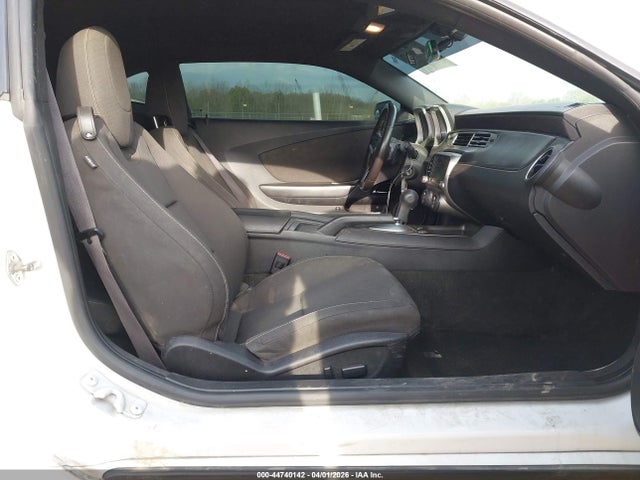 44740142 :رقم المزاد ، 2G1FD1E37F9259700 vin ، 2015 Chevrolet Camaro 1lt مزاد بيع