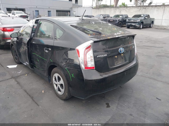 Toyota Prius Four 2015 JTDKN3DU0F2002658 Image 3