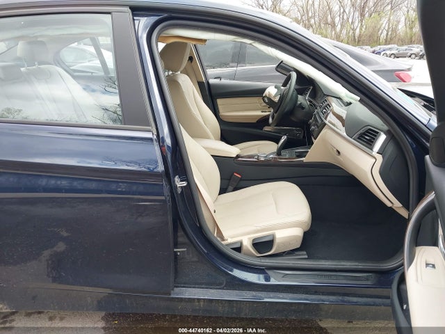 Продаж на аукціоні авто 2016 Bmw 320i Xdrive, vin: WBA8E5G55GNU21547, номер лоту: 44740162