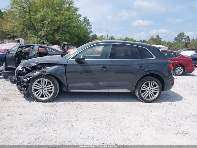 2018 Audi Q5 2.0t Premium მანქანა იყიდება აუქციონზე, vin: WA1BNAFY9J2020566, აუქციონის ნომერი: 44740163
